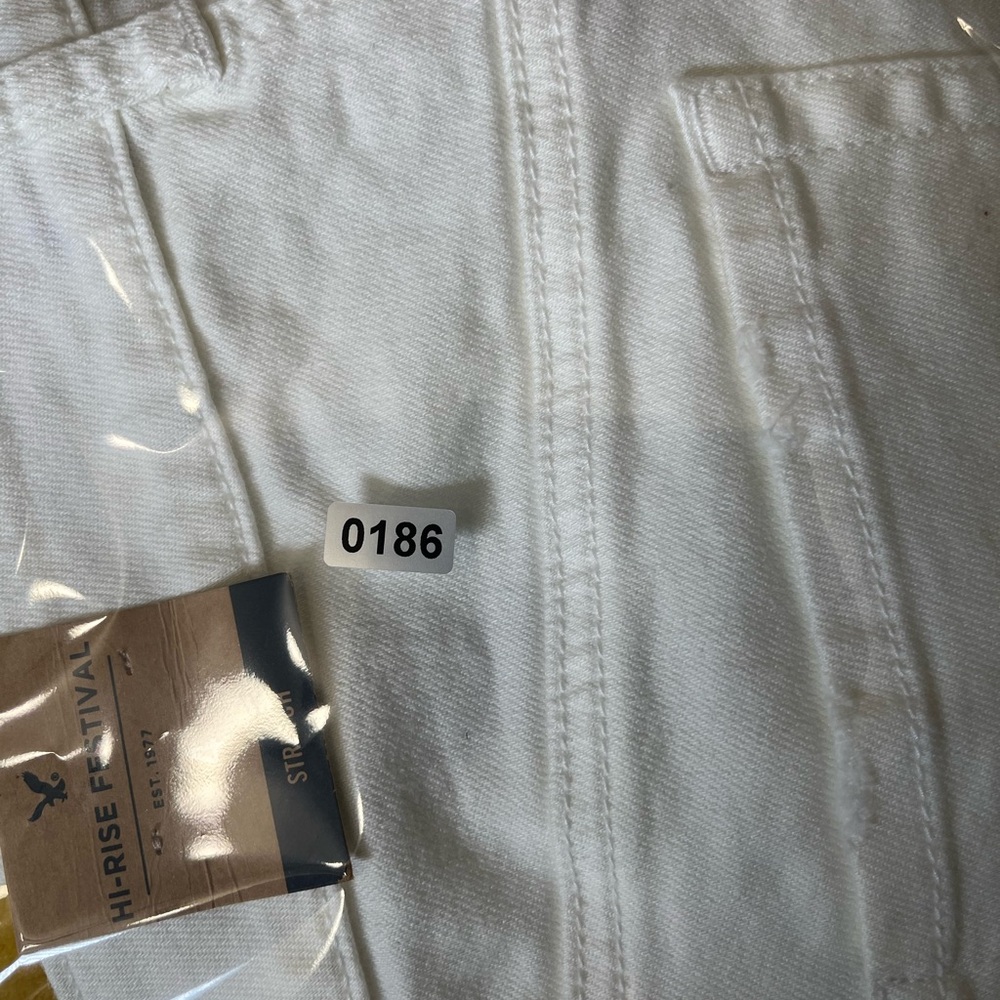 NWT American Eagle Stretch White Jean Shorts Size 4 - Picture 16 of 16